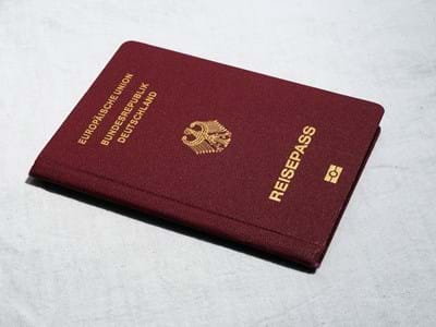 Personalausweis und Reisepass